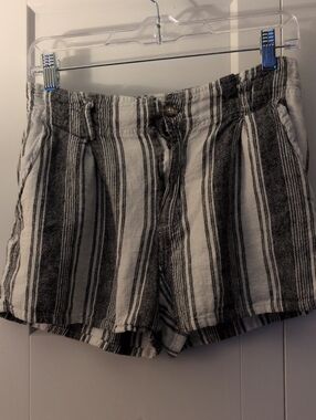 Eyeshadow Black & White High-Waist Striped Shorts